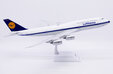Lufthansa Boeing 747-8 (JC Wings 1:200)