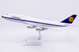 Lufthansa Boeing 747-8 (JC Wings 1:200)