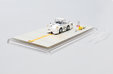 JAL Towing Tractor (JC Wings 1:200)