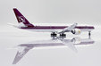 Qatar Airways Boeing 777-300(ER) (JC Wings 1:400)