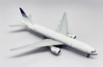 Privilege Style Boeing 777-200ER (JC Wings 1:400)