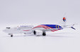Malaysia Airlines Boeing 737 MAX 8 (JC Wings 1:200)