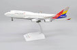 Asiana Airlines Boeing 747-400 (JC Wings 1:200)