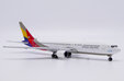 Asiana Airlines Boeing 767-300 (JC Wings 1:400)
